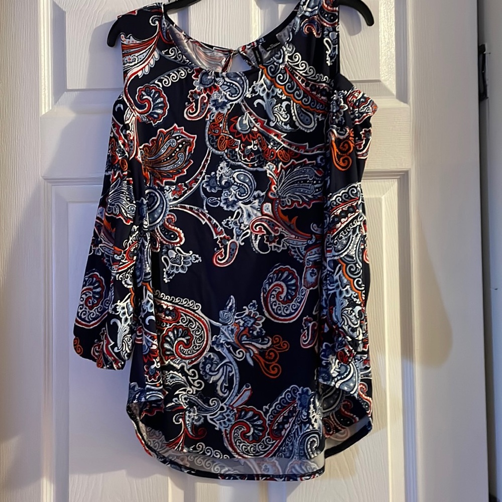 Cold shoulder paisley print top, worn only a few times; almost new condition.
